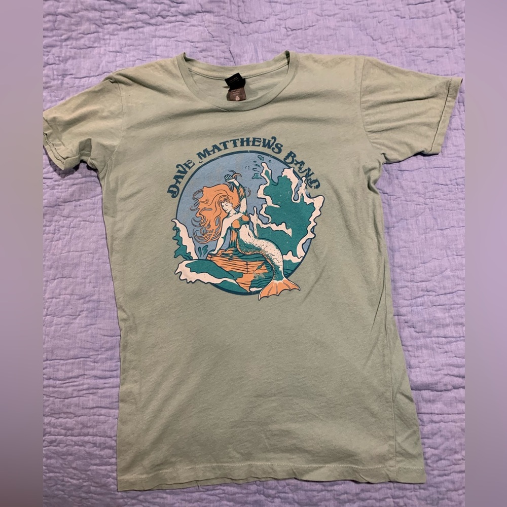 Dave Matthews Band T-shirt.